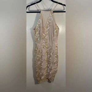 Mystic EUC gold/beige floral embroidered mini dress Size Small
